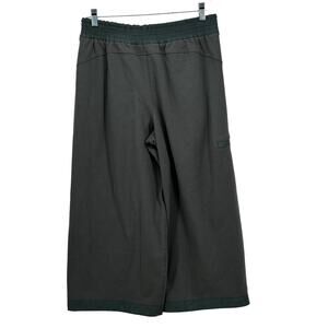 Athleta Women's Pant Triumph Hybrid Crop SZ M Athleisure Pull On Green Pockets